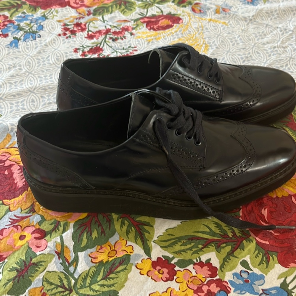 Massimo Dutti Size 38/7.5 blue leather shoes